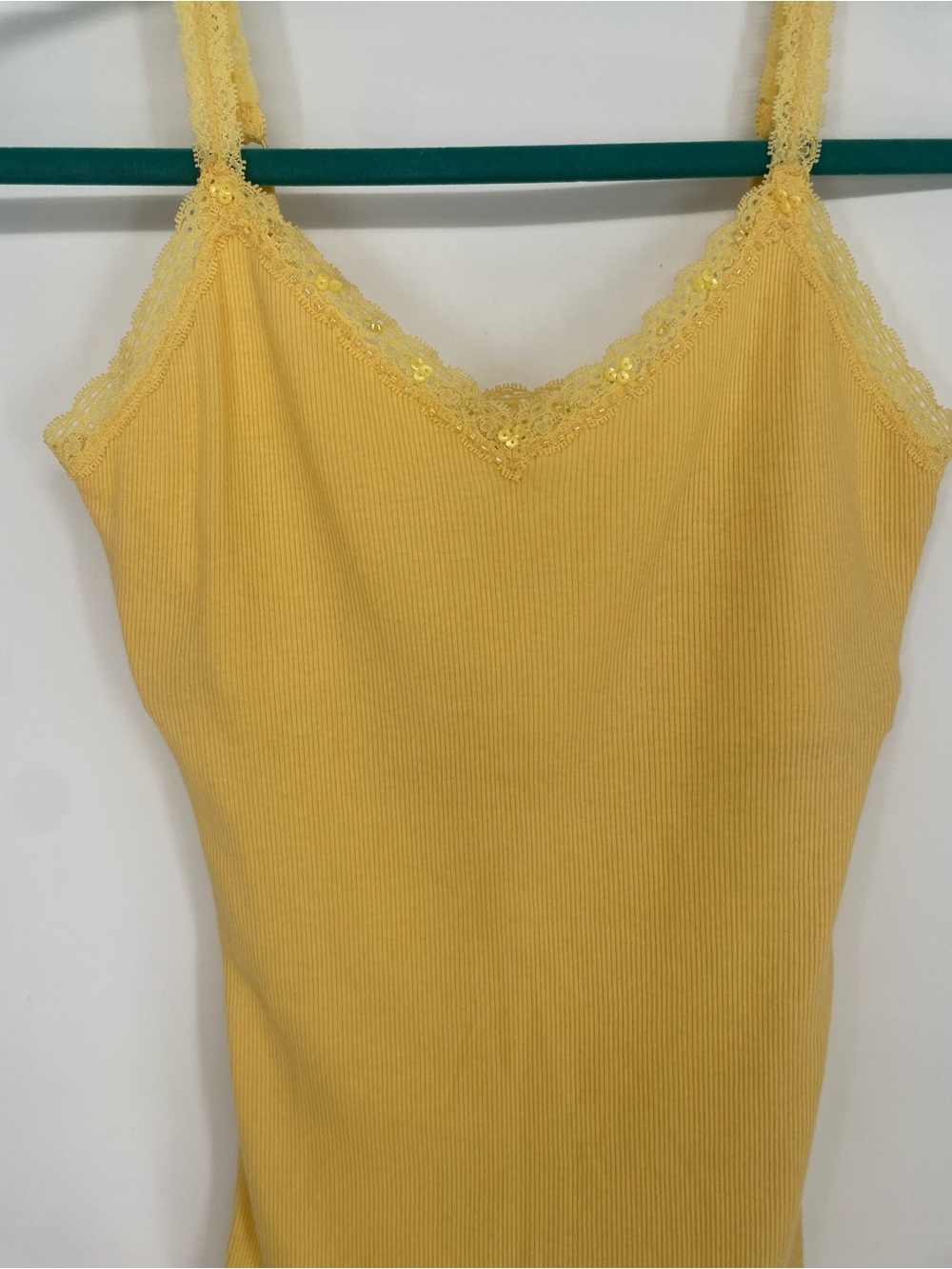Y2K Aeropostale Yellow Ribbed Stretch Camisole Top With Lace Beading & Sequins - Picture 3 of 7
